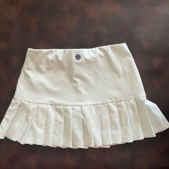 Dresses & Skirts - Tory Burch Sport Pleated Hem Tennis Skirt EUC Snow White 4 Way Stretch SZ XSmall